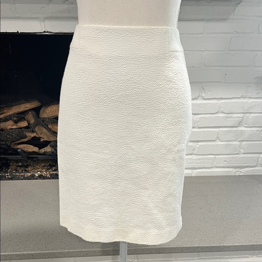 Ann Taylor Textured white Pencil Skirt
